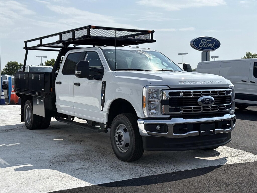 New 2026 Ford Super Duty F-350 DRW Crew Cab Chassis-Cab