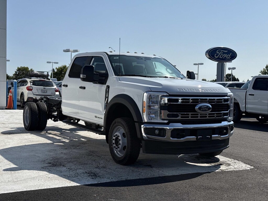 New 2026 Ford Super Duty F-550 DRW Crew Cab Chassis-Cab