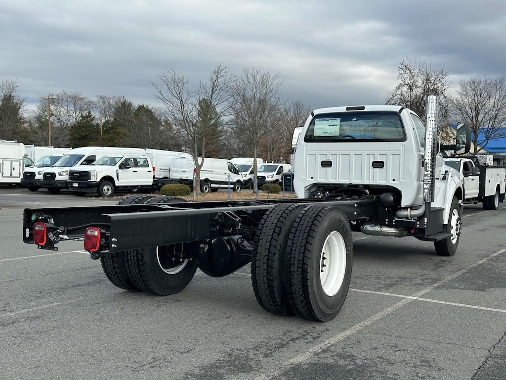 New 2025 Ford F-750 XL Regular Cab 4x2 Bare Chassis 138 CA Regular Cab Chassis-Cab
