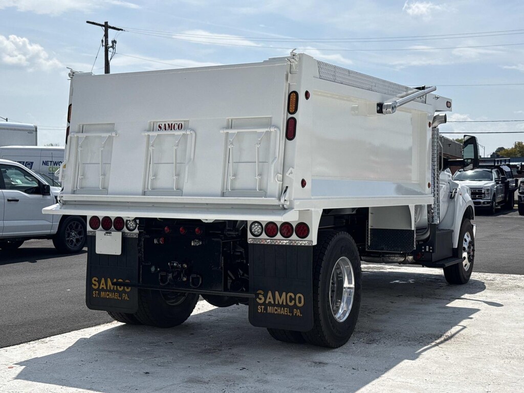 New 2027 Ford F-750 XL Regular Cab 4x2 W/ 13.5 SAMCO Dump Dump