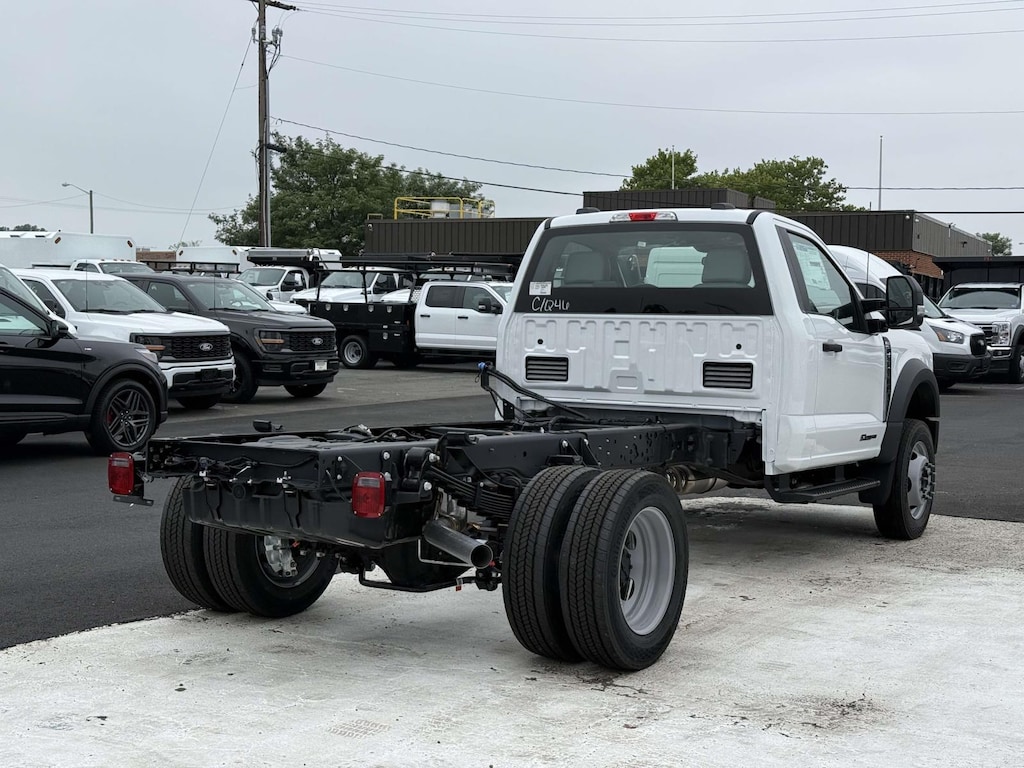 New 2026 Ford Super Duty F-550 DRW Regular Cab Chassis-Cab