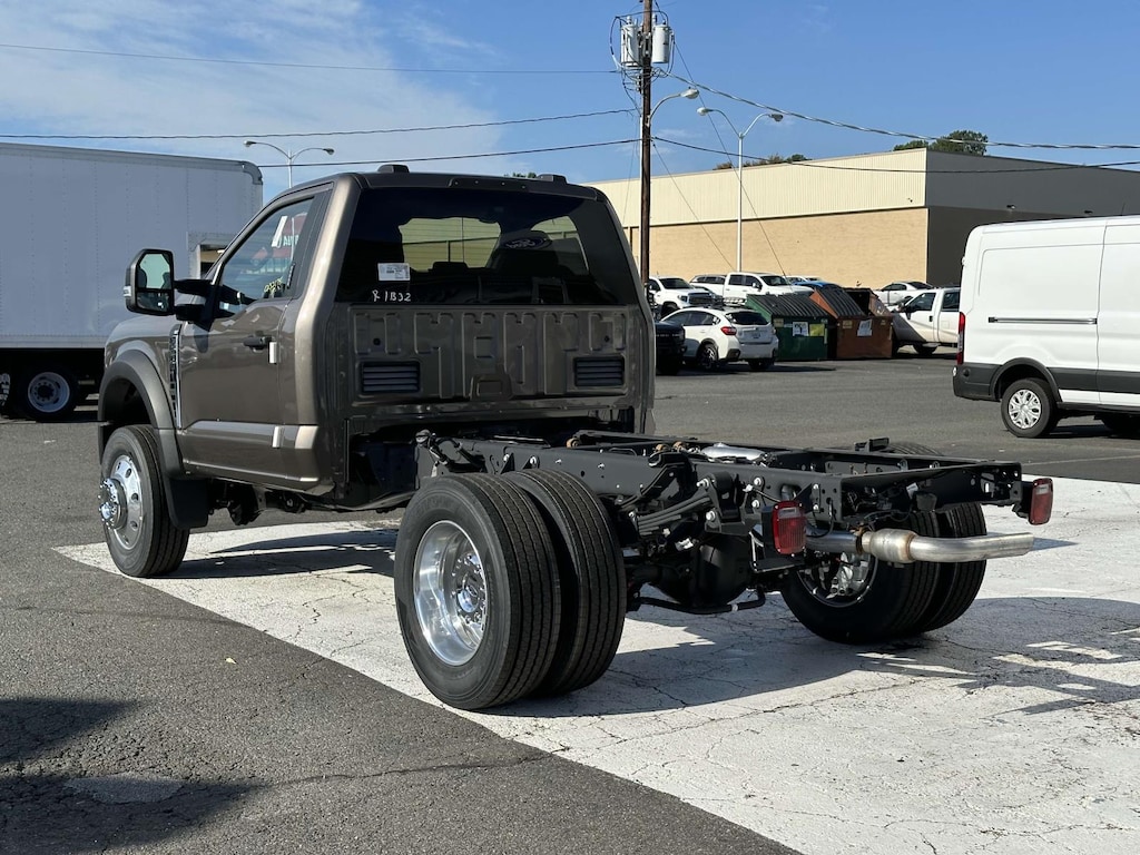 New 2023 Ford F-600 XLT Regular Cab 4x2 Bare Chassis Regular Cab Chassis-Cab
