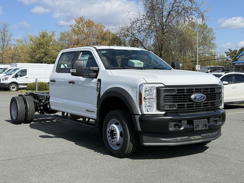 New 2025 Ford F-550 XL Crew Cab 4x4 Bare Chassis 84 CA Crew Cab Chassis-Cab
