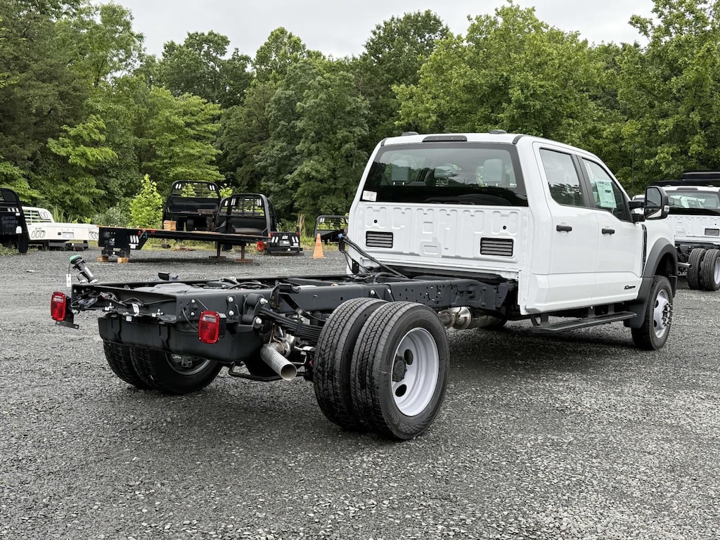 New 2025 Ford F-550 XL Crew Cab 4x4 Bare Chassis 84 CA Crew Cab Chassis-Cab