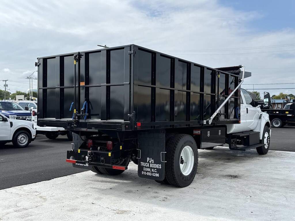 New 2027 Ford 1 Ton Trucks Crew Cab Chassis-Cab