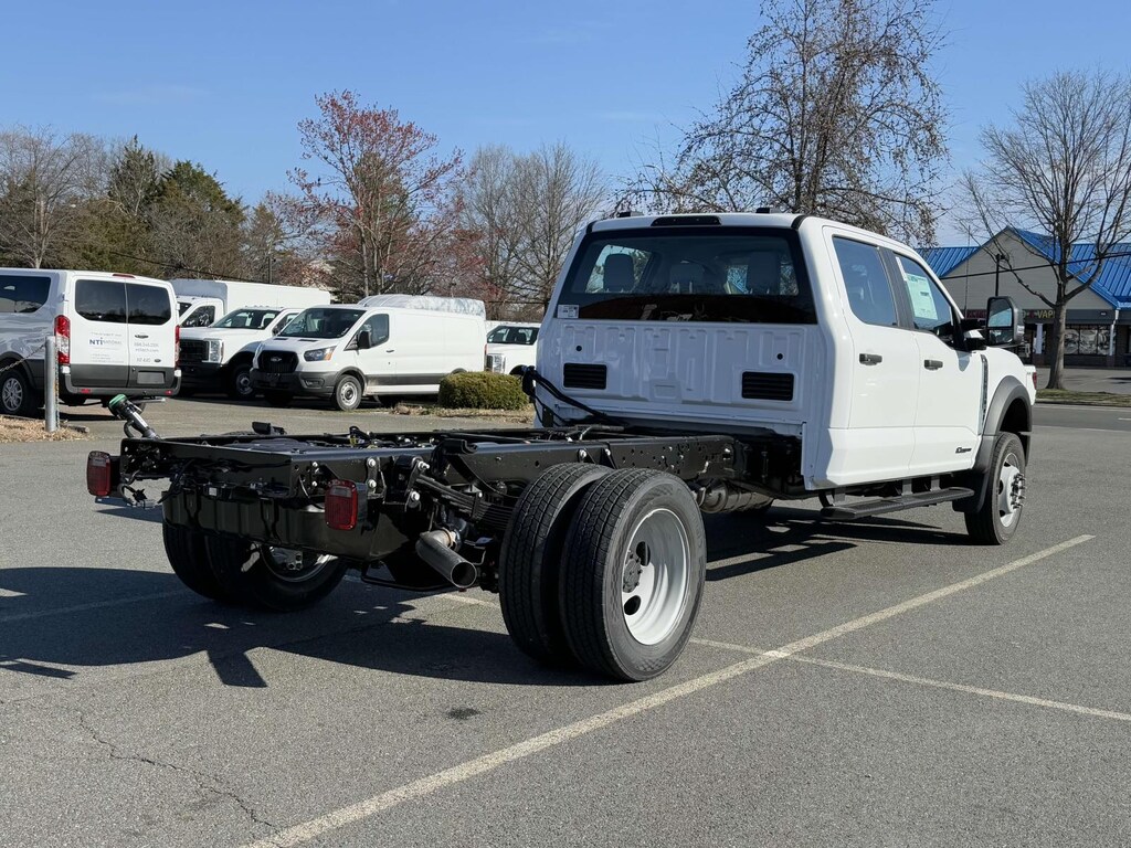 New 2025 Ford F-550 XL Crew Cab 4x4 Bare Chassis 84 CA Crew Cab Chassis-Cab