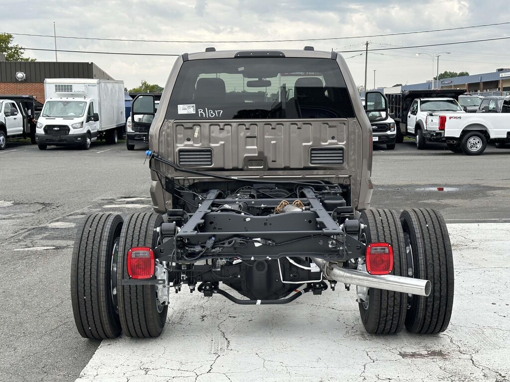 New 2023 Ford F-600 XLT Regular Cab 4x2 60 CA Bare Chassis Regular Cab Chassis-Cab