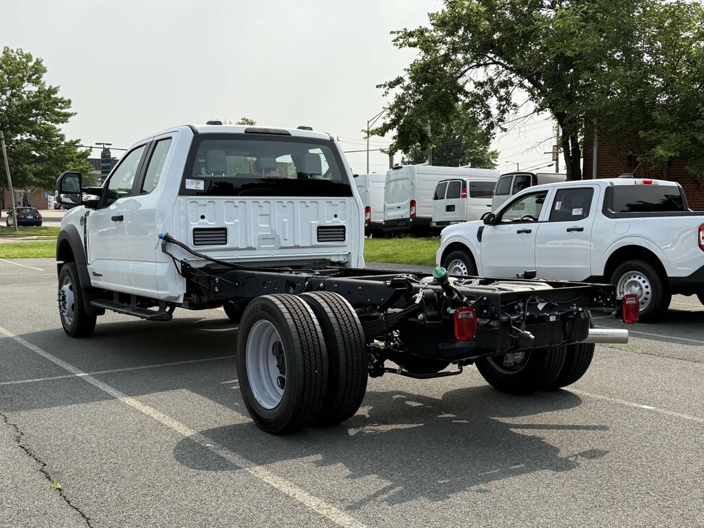 New 2025 Ford F-550 XL Super Cab 4x4 Bare Chassis 84 Extended Cab Chassis-Cab