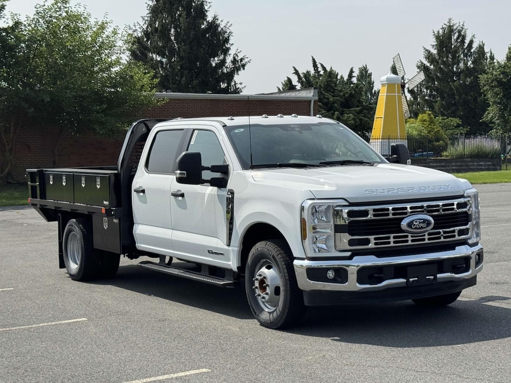 New 2024 Ford F-350 XL Crew Cab 4x2 w/ 10 Contractors Flatbed Flatbed