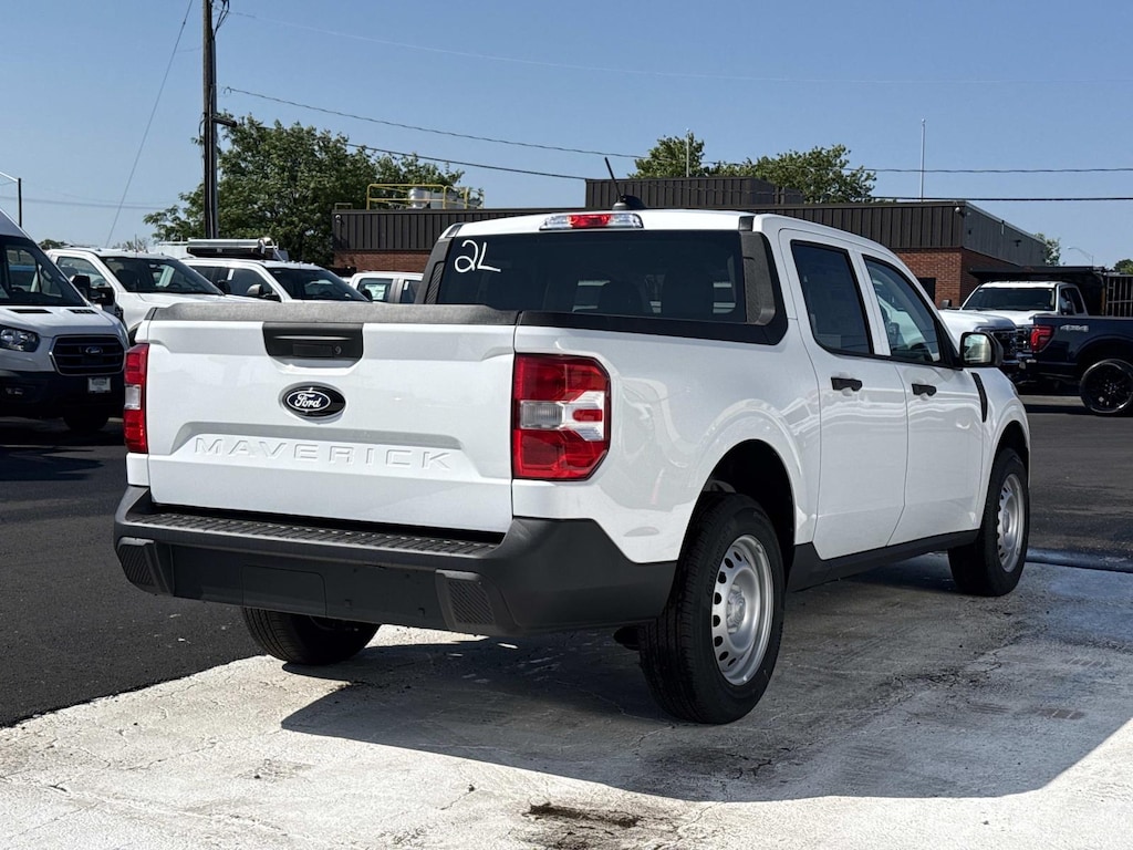 New 2026 Ford Maverick XL Crew Cab FWD Hybrid Crew Cab Pickup