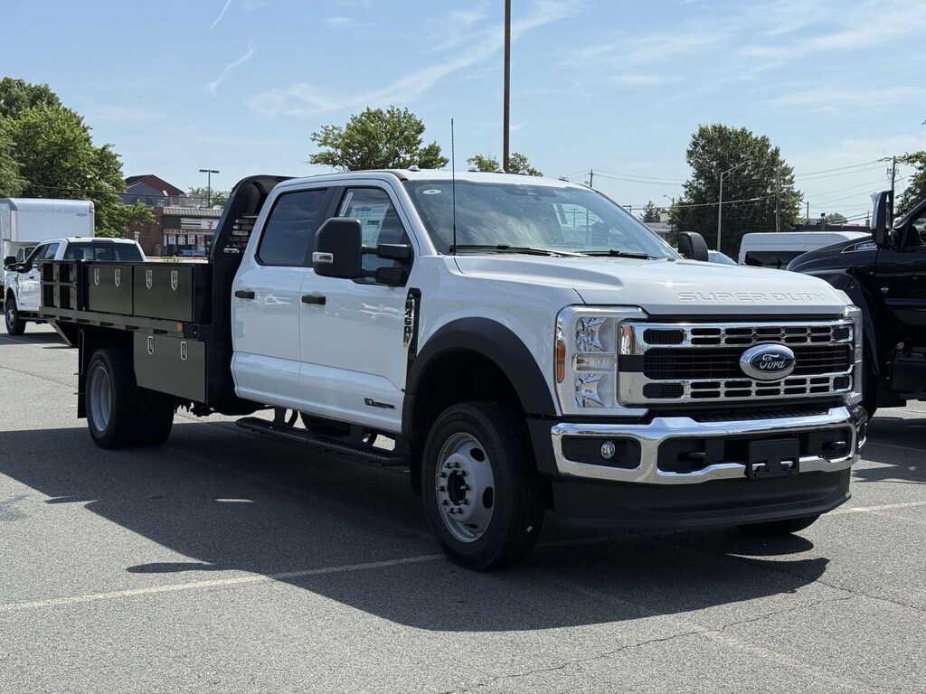 New 2025 Ford F-450 XL Crew Cab 4x2 w/ 12 Contractors Flatbed Flatbed