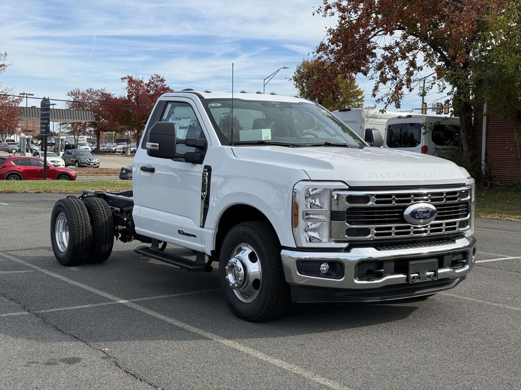 New 2026 Ford F-350 XLT Regular Cab 4x2 Bare Chassis 60 CA Regular Cab Chassis-Cab