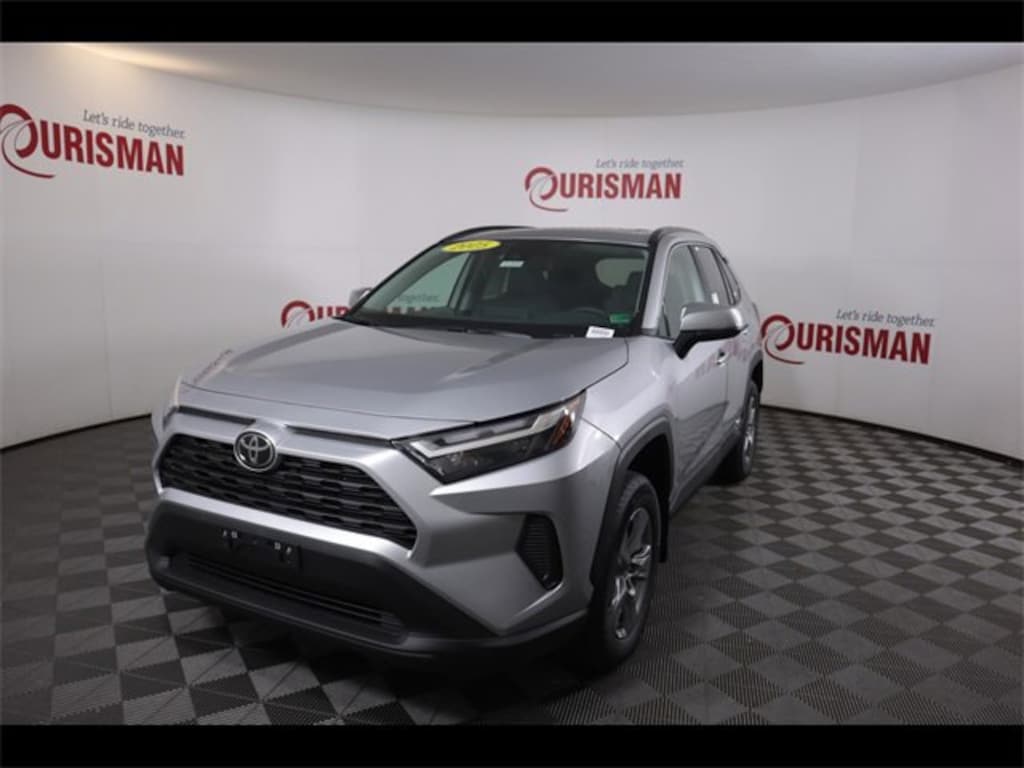 Used 2025 Toyota RAV4 Hybrid XLE SUV
