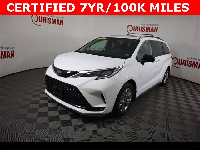 2022 Toyota Sienna XSE photo 3