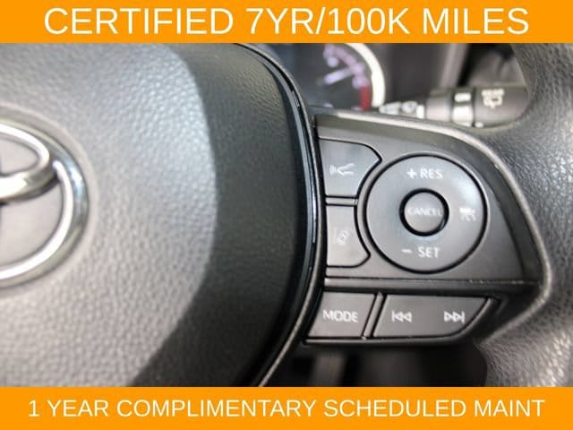 2024 Toyota RAV4 XLE - Photo 23