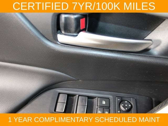 2024 Toyota RAV4 XLE - Photo 18