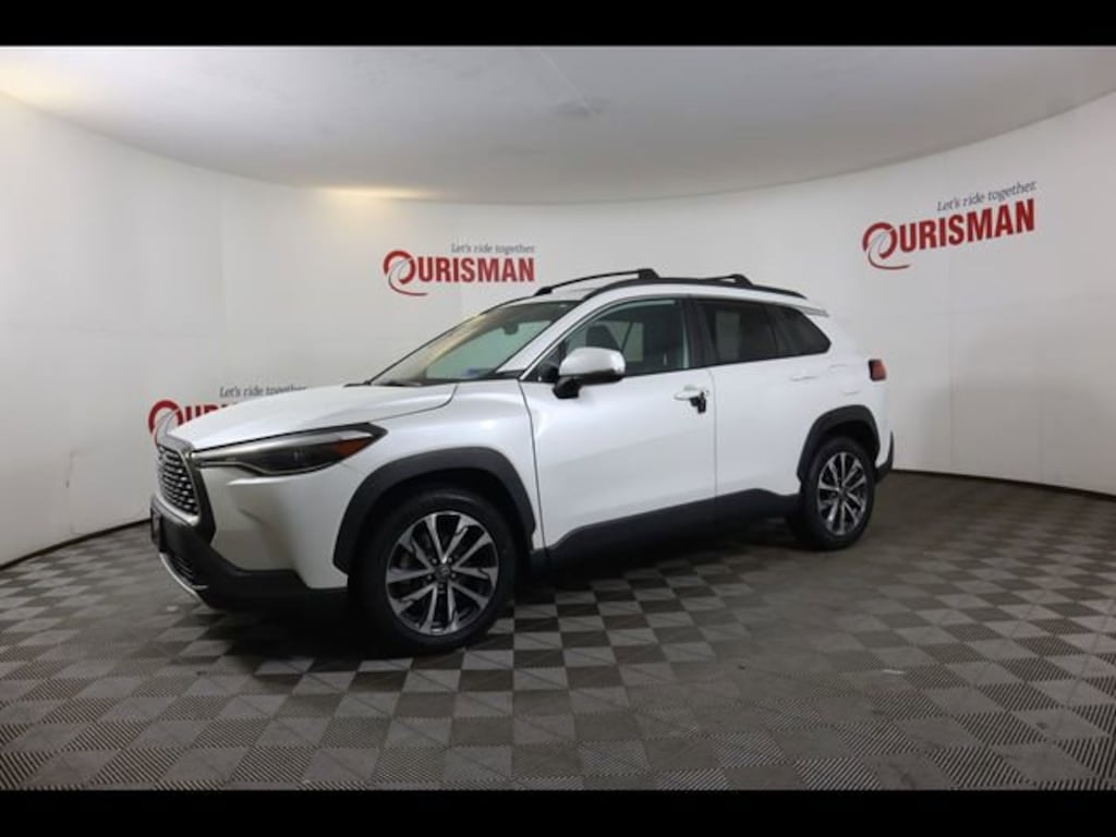 Used 2022 Toyota Corolla Cross XLE SUV
