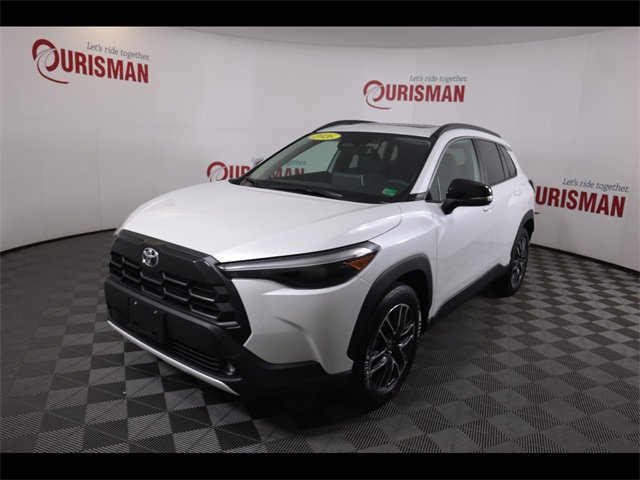 2026 Toyota Corolla Cross XLE's photo