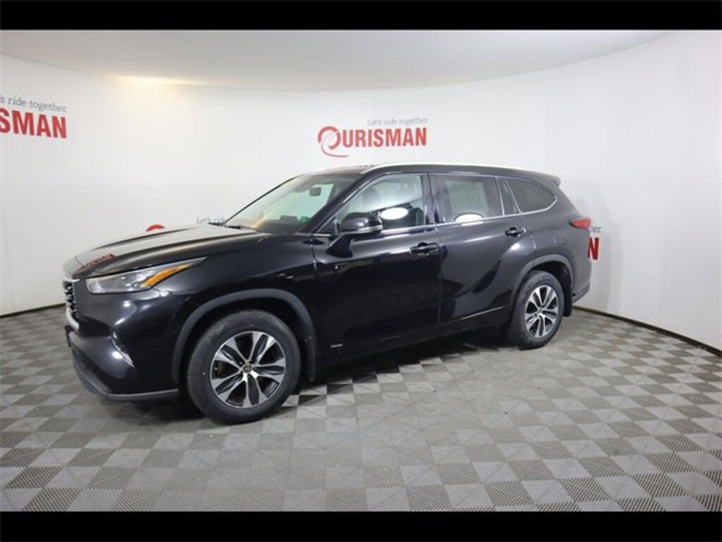 Used 2022 Toyota Highlander Hybrid XLE SUV