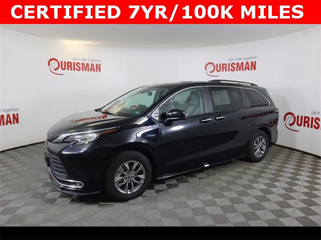 2023 Toyota Sienna XLE photo 2