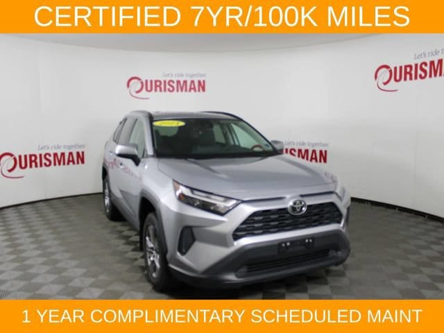 2024 Toyota RAV4 XLE - Photo 12