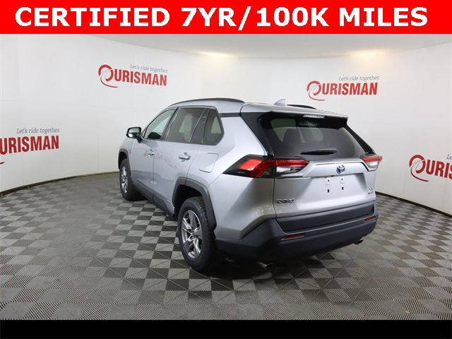 2024 Toyota RAV4 Hybrid XLE photo 3