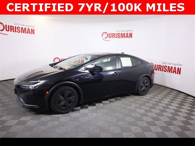 2024 Toyota Prius LE photo 2