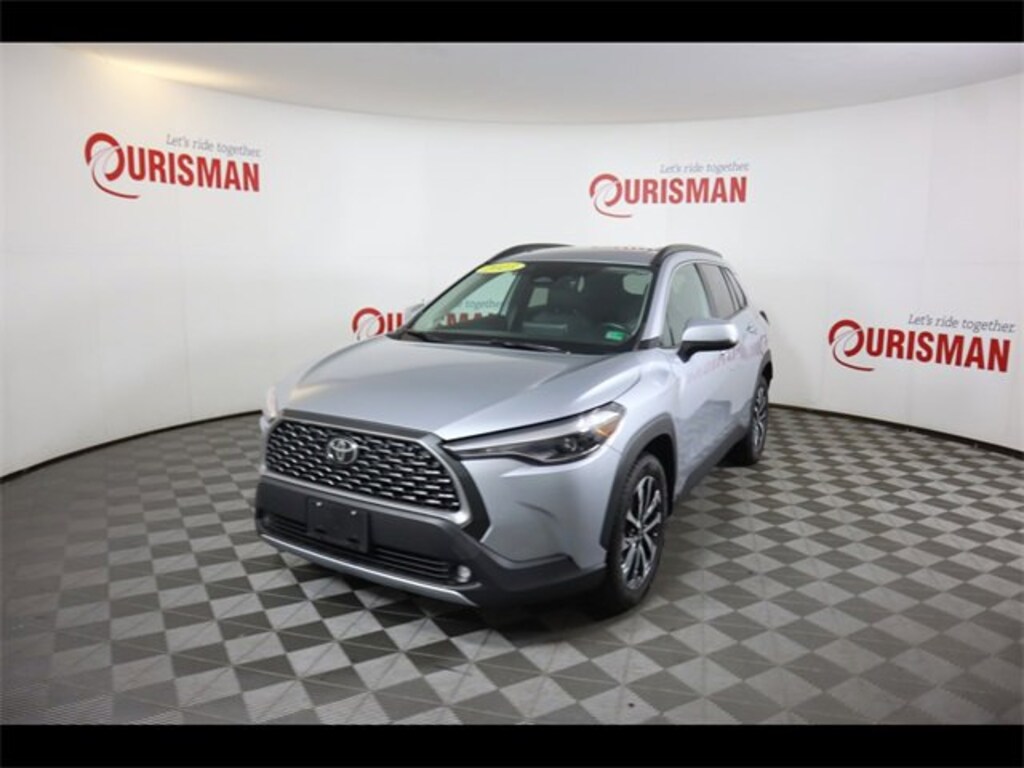 Used 2023 Toyota Corolla Cross XLE SUV