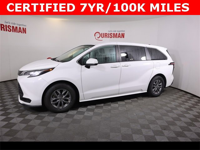 2023 Toyota Sienna LE photo 4