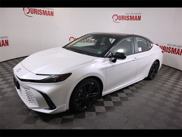 2025 Toyota Camry XSE photo 3