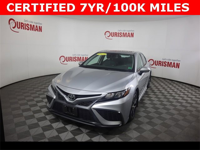 2023 Toyota Camry SE's photo