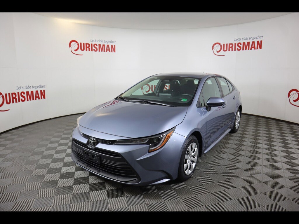 2024 Toyota Corolla LE photo 2