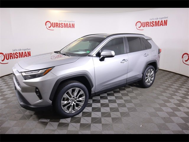 2023 Toyota RAV4 XLE Premium photo 3