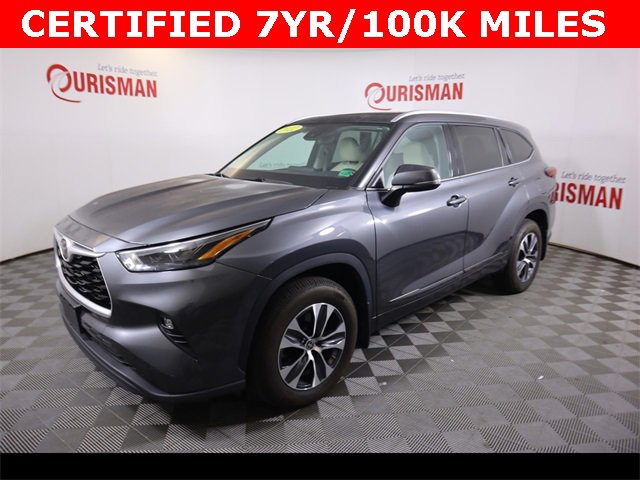 2022 Toyota Highlander XLE photo 3