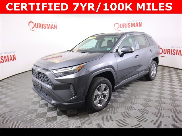 2024 Toyota RAV4 XLE photo 2