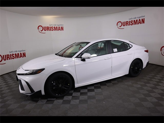 2026 Toyota Camry SE photo 3