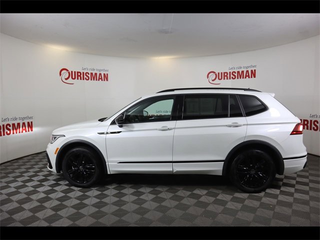 2022 Volkswagen Tiguan SE R-Line Black photo 4