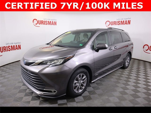 2021 Toyota Sienna XLE photo 3