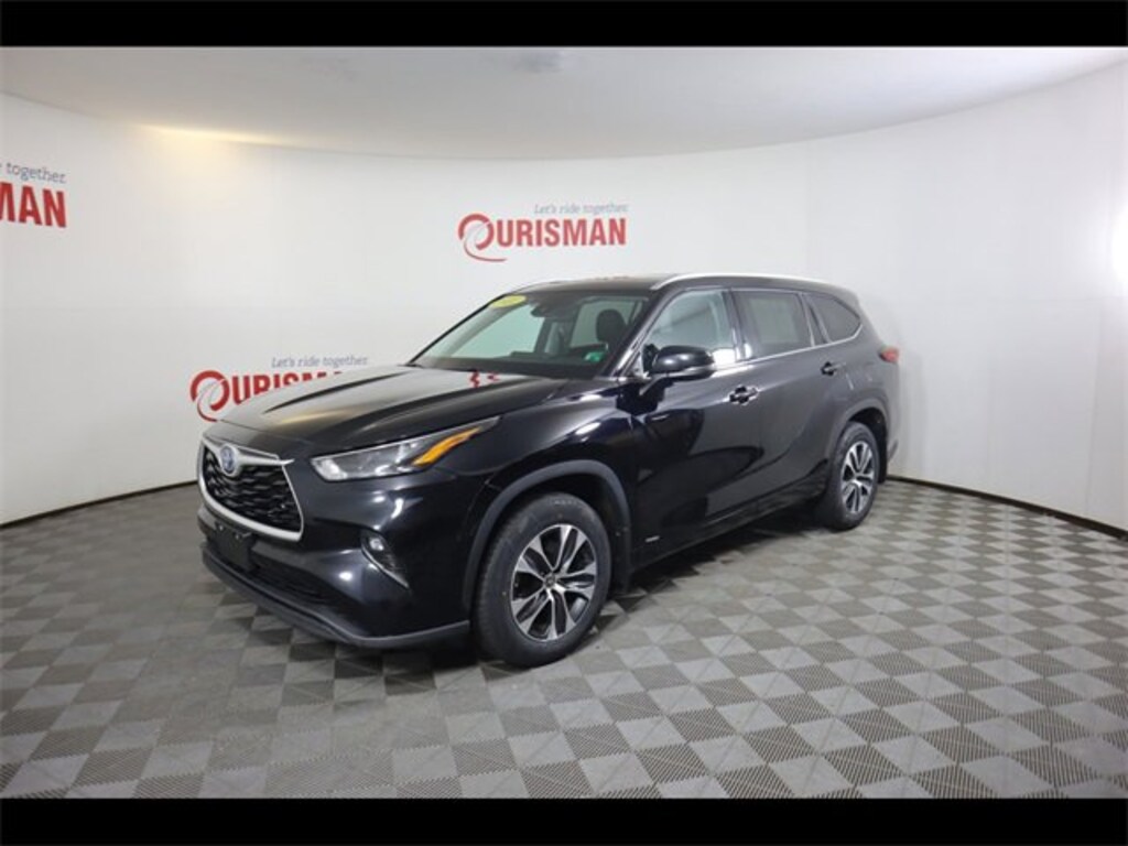 Used 2022 Toyota Highlander Hybrid XLE SUV