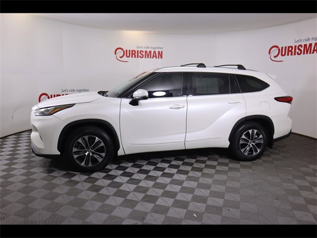 2020 Toyota Highlander XLE photo 2