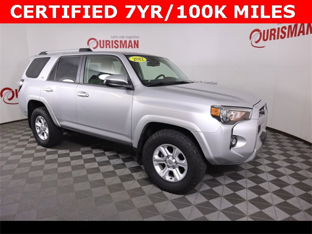 2022 Toyota 4Runner SR5 photo 2