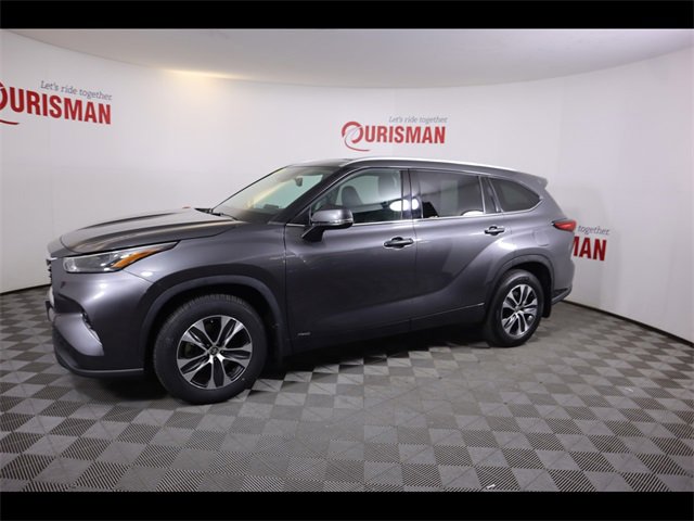 2022 Toyota Highlander Hybrid XLE photo 3