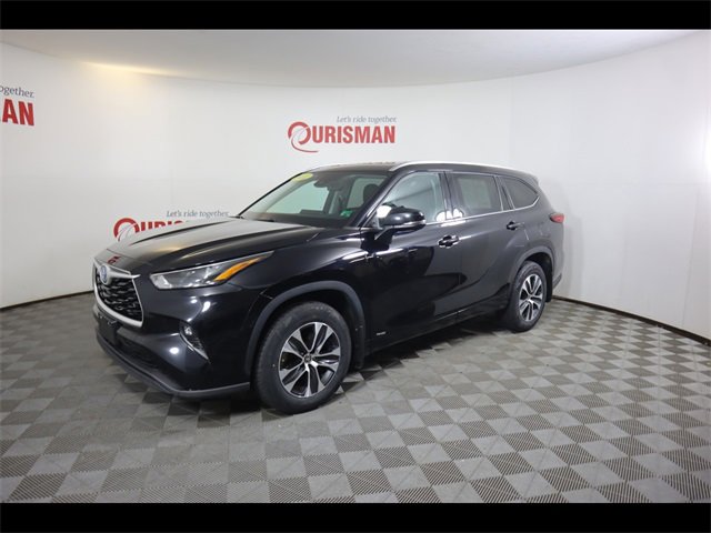 2022 Toyota Highlander Hybrid XLE photo 2