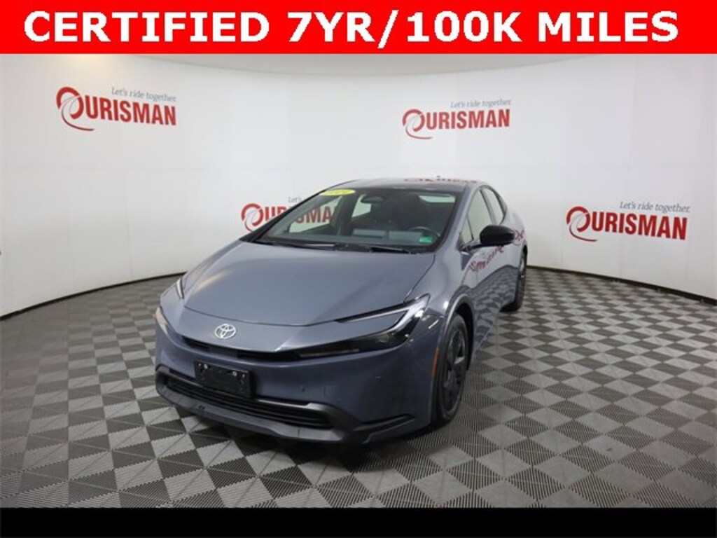Used 2024 Toyota Prius LE Hatchback