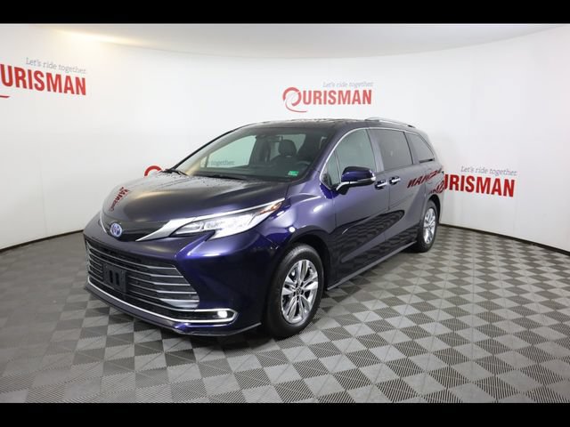 2025 Toyota Sienna Van Passenger Van 
