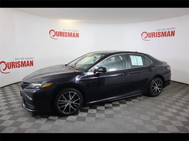 2021 Toyota Camry SE photo 3