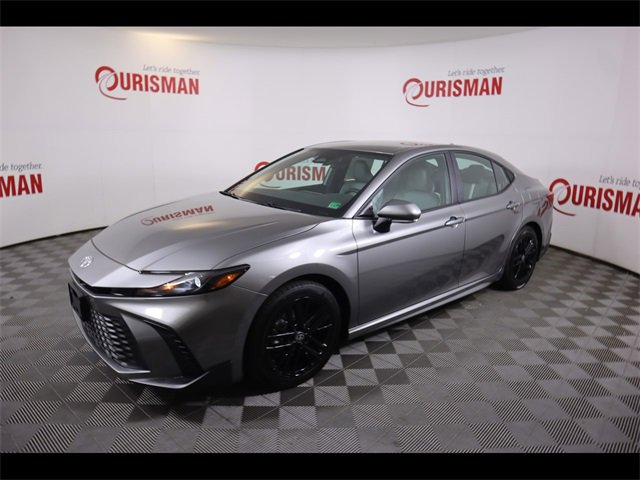 2025 Toyota Camry SE photo 4