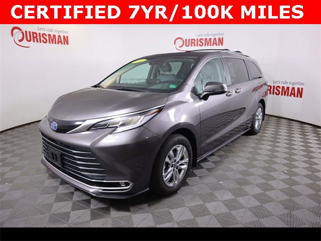 2024 Toyota Sienna Limited photo 2