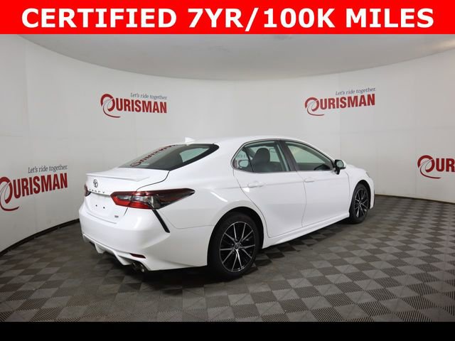 2024 Toyota Camry SE - Photo 13