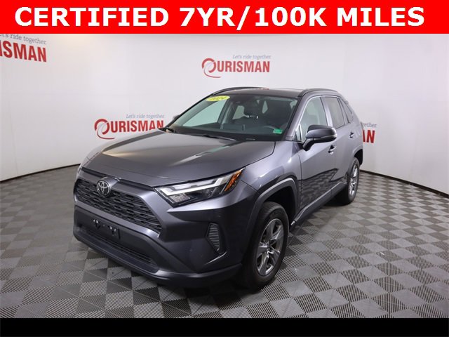2024 Toyota RAV4 XLE photo 2